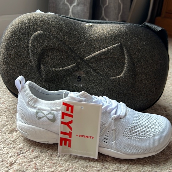 NFINITY Shoes Nwt Nfinity Flyte Cheer Shoes Size 5 Poshmark